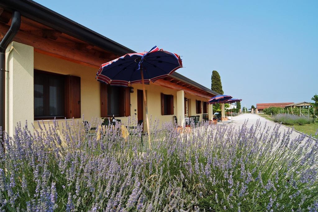 Agriturismo Tenuta Regina - Glamping Luxury Lodges And Apartments Palazzolo dello Stella Exterior photo