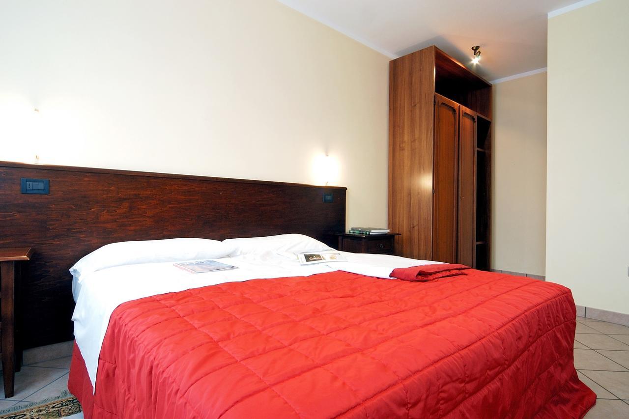 Agriturismo Tenuta Regina - Glamping Luxury Lodges And Apartments Palazzolo dello Stella Exterior photo