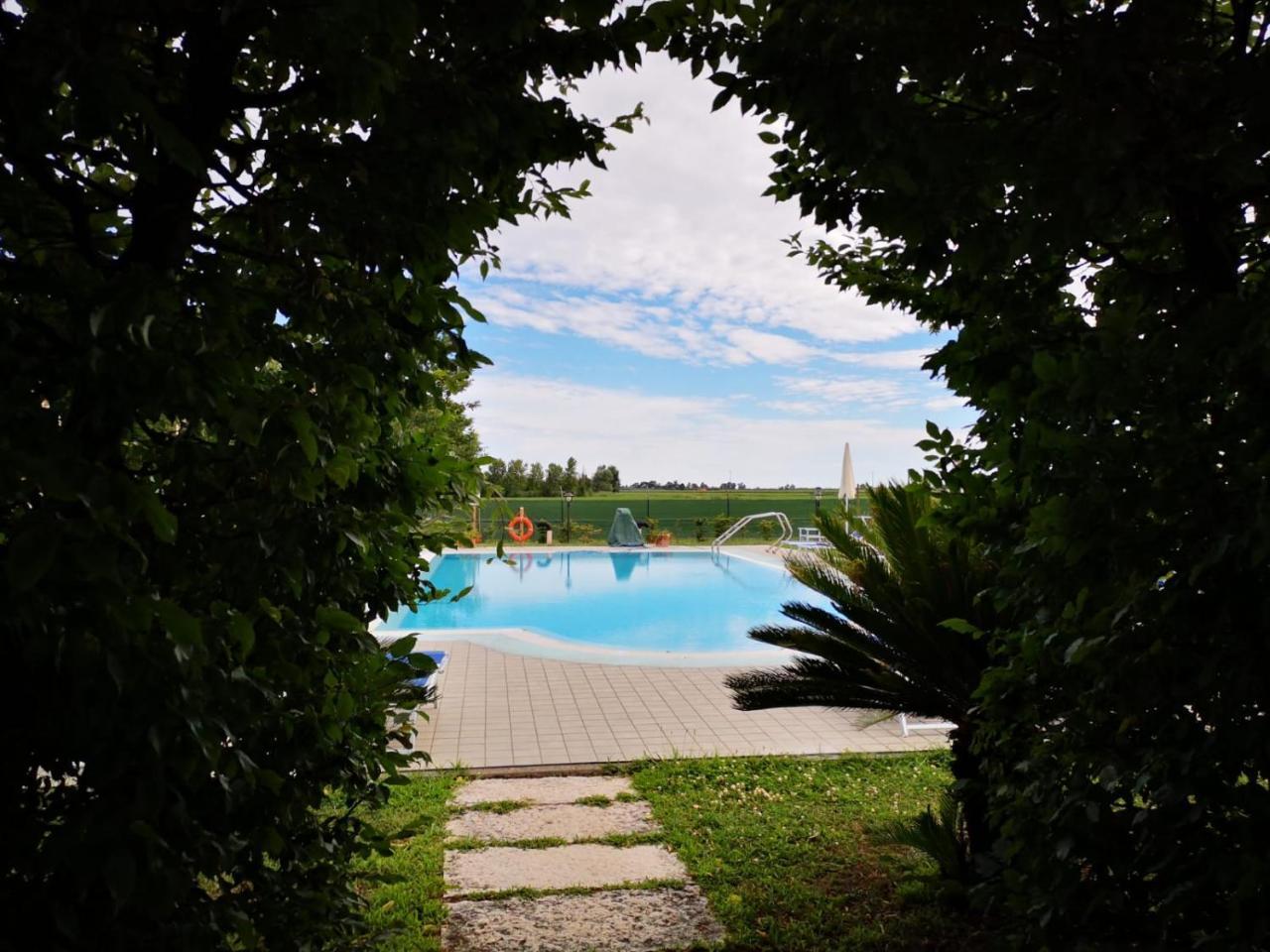 Agriturismo Tenuta Regina - Glamping Luxury Lodges And Apartments Palazzolo dello Stella Exterior photo