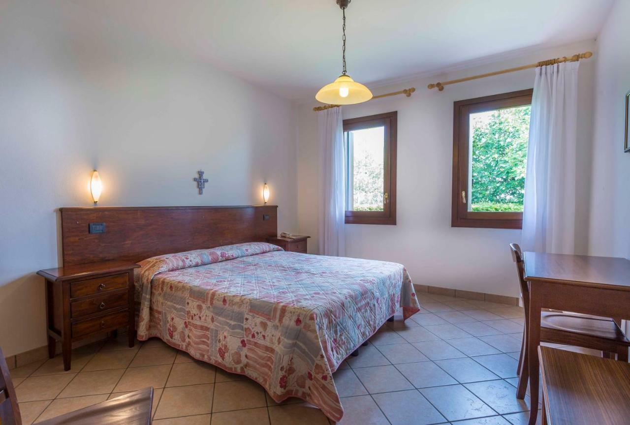 Agriturismo Tenuta Regina - Glamping Luxury Lodges And Apartments Palazzolo dello Stella Exterior photo