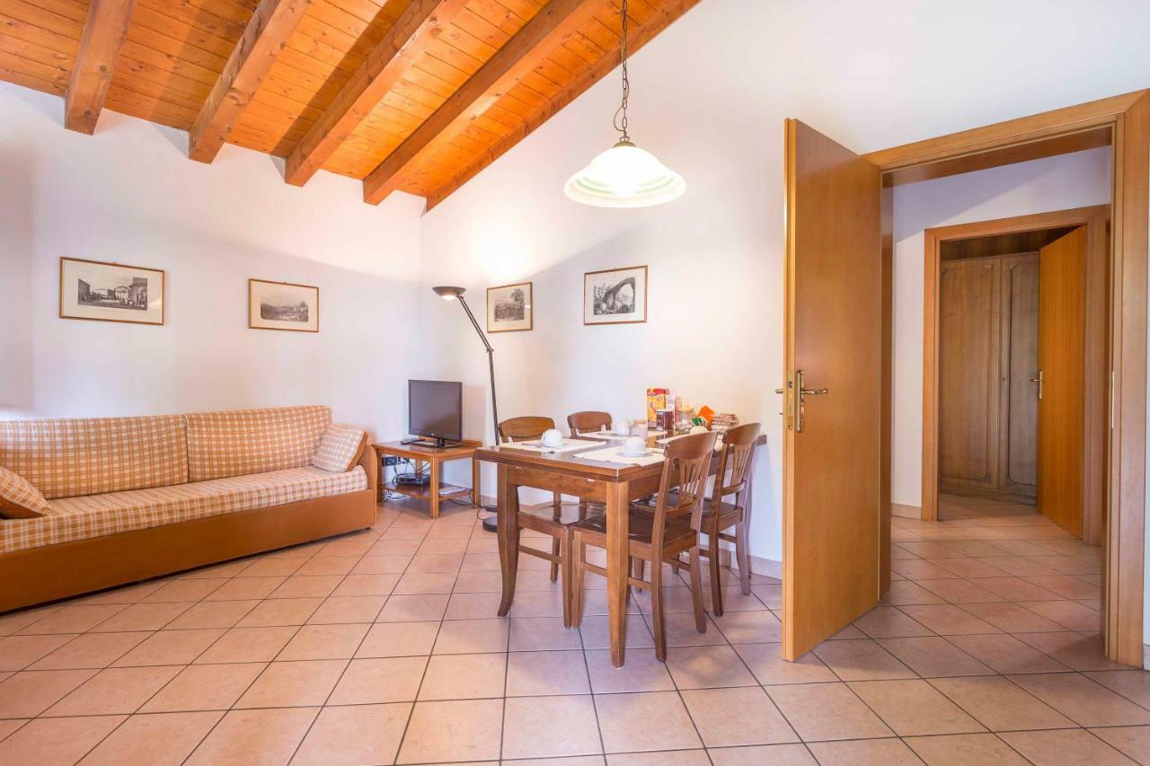 Agriturismo Tenuta Regina - Glamping Luxury Lodges And Apartments Palazzolo dello Stella Exterior photo