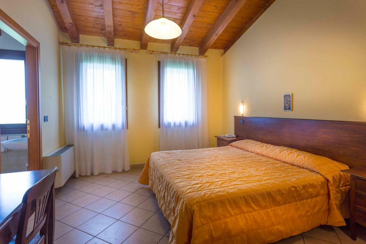 Agriturismo Tenuta Regina - Glamping Luxury Lodges And Apartments Palazzolo dello Stella Exterior photo