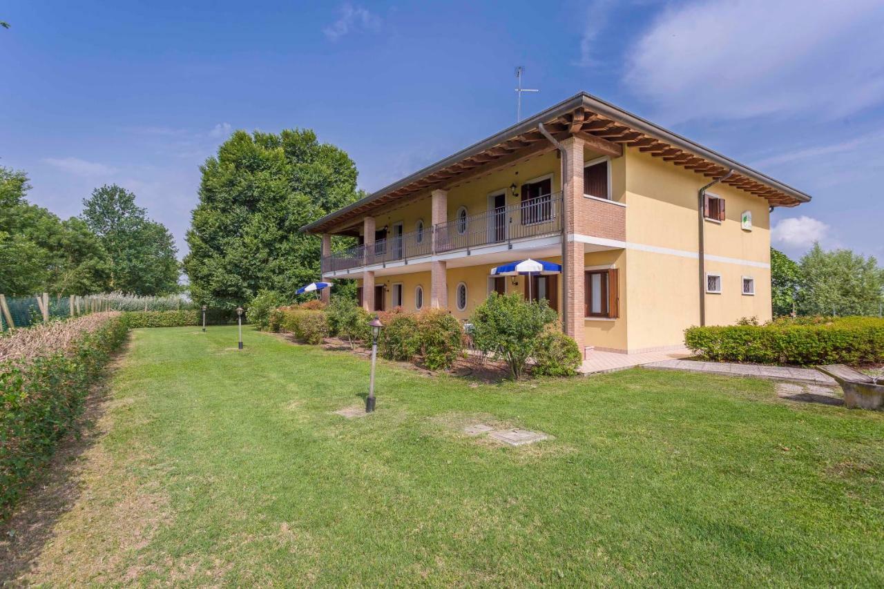 Agriturismo Tenuta Regina - Glamping Luxury Lodges And Apartments Palazzolo dello Stella Exterior photo