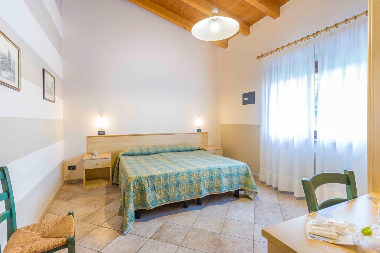 Agriturismo Tenuta Regina - Glamping Luxury Lodges And Apartments Palazzolo dello Stella Exterior photo